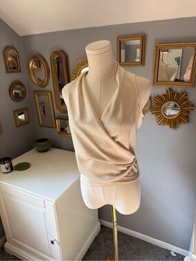 Lafayette 148 New York silk Wrap in cream color